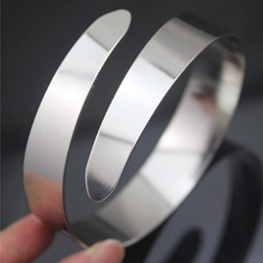 Enthralled Cleopatra Armband Bangle - Picture 5 of 6